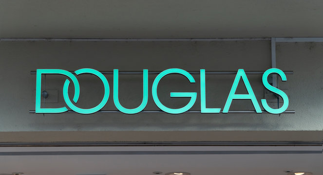 DOUGLAS Logo