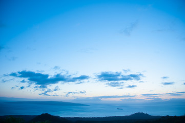 Fototapeta premium Twilight seascape with beautiful crater island, Molokini, Maui, Hawaii