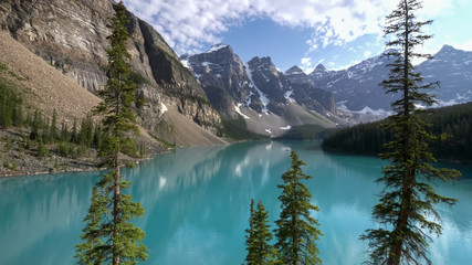 afternoon view of moraine lake in canada