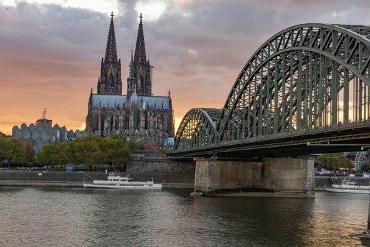 K&ouml;lner Dom im Abdenrot