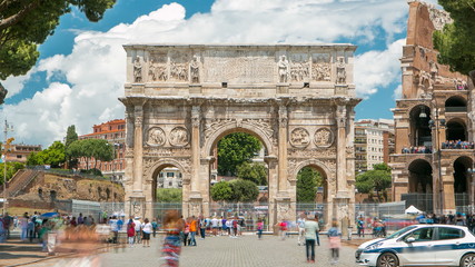 Fototapeta na wymiar Arch of Constantine timelapse, Rome, Italy.