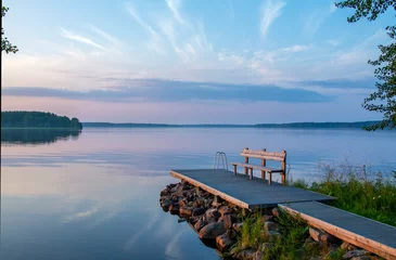 Photo sur Plexiglas Ciel bleu Paysage au bord du lac en été