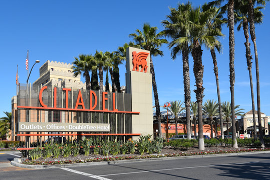 COMMERCE, CALIFORNIA - 26 FEB 2020: Citadel Outlet Mall Sign. Los Angeles Only Outlet Shopping Center,with Over 130 Top Name Brand Stores And Restaurants.