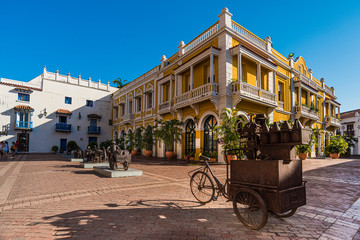 streets and buildings in old town Cartagena city in Colombia - obrazy, fototapety, plakaty