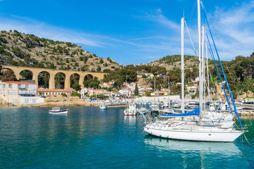Village du sud de la France, Ensuès la redonne