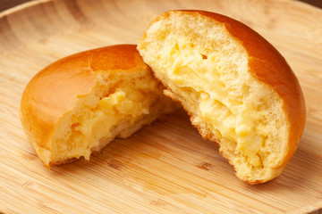 クリームパン