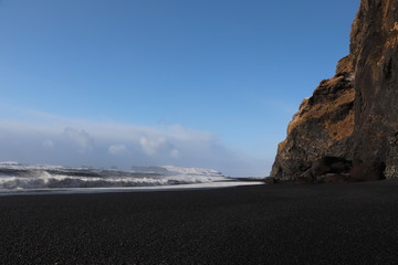 Czarna plaża w Vik, Islandia