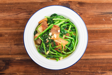 Stir fried spinach with lard