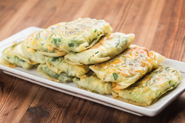 Fried Garlic Chive Dumplings, Steamed dumpling stuffed with garlic chives, garlic chives dim sum,