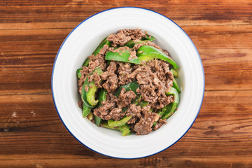 Fried beef with green pepper