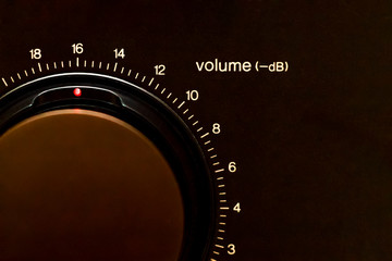 round volume knob for music amplifier