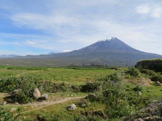 Fototapeta premium Misti - Vista de Chiguata