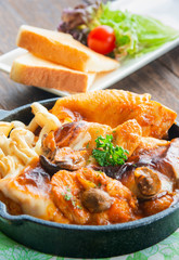 鶏肉のグリル　トマトソース