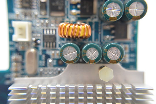 componenti elettronici di una scheda madre di computer tecnologia