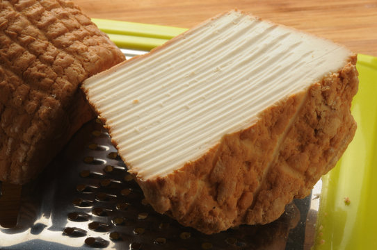 Ricotta affumicata ft0202_4008 Smoked ricotta