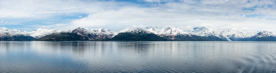 Fototapeta na wymiar Cruising Around College Fjord