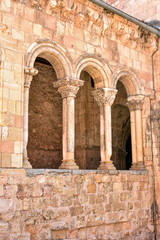 Fototapeta na wymiar arcos iglesia de san martin, segovia
