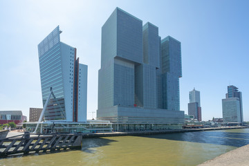 Fototapeta na wymiar Kop van zuid Rotterdam