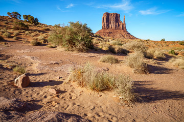 the scenic drive in the monument valley, usa