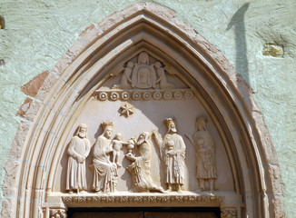 Pforte der Kirche in Rüdesheim