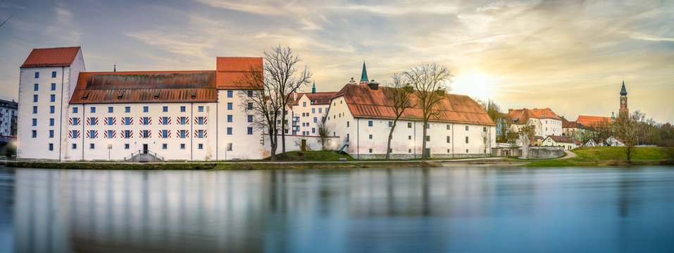 Straubing | Stadt | G&auml;uboden | Schlo&szlig;br&uuml;cke |&nbsp;Herzogschlo&szlig; |&nbsp;Donau | Niederbayern | Agnes-Bernauer