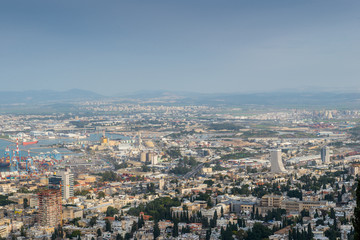 Fototapeta premium View of Haifa from the Bahai garden