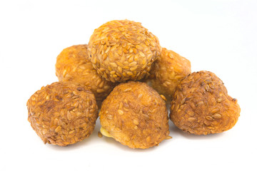 Til ke laddu of sesame seeds