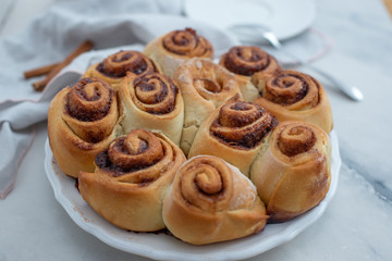 Cinnamon rolls with sugar frosting