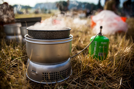 Cooking with a trangia