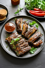 Spicy grilled spare ribs