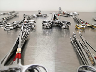 Artery Curved Forceps And Spencerwell Forceps