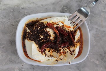 Meze with yoghurt and hot pepper