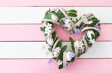 Bunte Dekoration zu Ostern