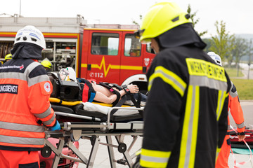Werksfeuerwehr w&auml;hrend einer Rettungs&uuml;bung