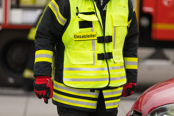 Einsatzleiter der Feuerwerh