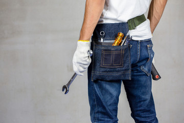 Carpenter stand and holding wrench