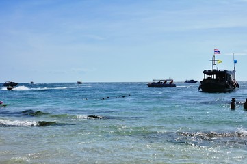 Beautiful sky and beautiful clouds.	