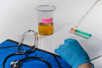 Coronavirus  Covid-19  Impfstoff im Labor