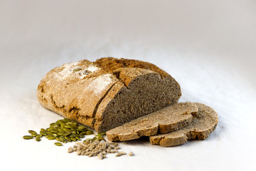 Pieza de pan integral