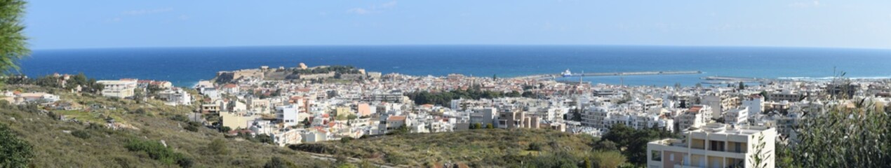 Fototapeta na wymiar Panorama von Rethymnon auf Kreta