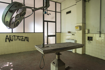 Details of an abandoned laboratory
