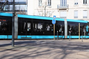 Tramway de transport en commun de Besançon - ville de Besançon - Département du Doubs - Région...