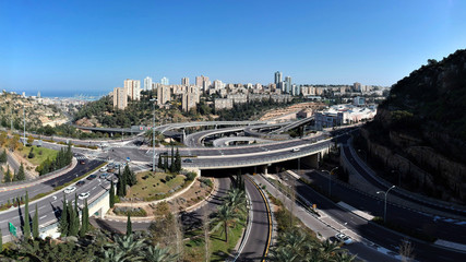 Obraz premium Haifa and the spaghetti interchange on a sunny day 