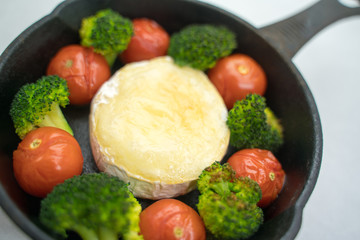 丸ごとカマンベールフォンデユ