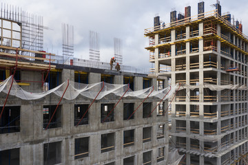 Safety net system construction on building in Russia