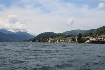 Italie - Lombardie - Lac d'Orta San Giulio - Vue sur Orta et la côte