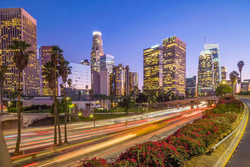 Naklejka premium Beautiful sunset of Los Angeles downtown skyline