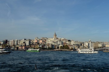 Fototapeta na wymiar View of the Golden Horn and Galata Tower in Istanbul
