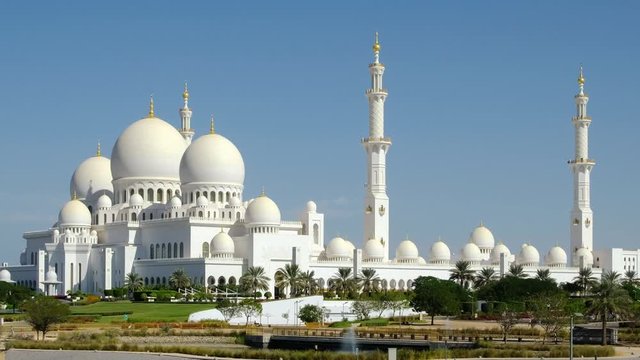 Grand Mosque in Abu Dhabi at twilight, UAE. 