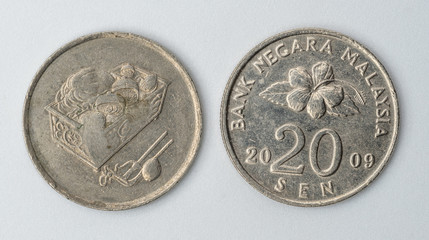 2009 Malaysia coin  20 sen isolated on white background front and back view © Lee
